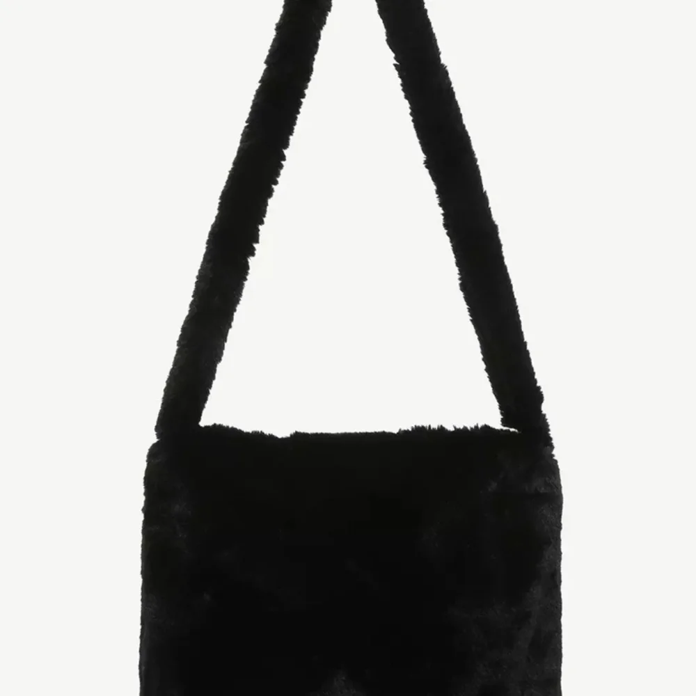 Hot Topic Black & White Yin Yang Plush Shoulder Bag